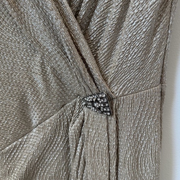 Lauren Ralph Lauren Evening Metallic Gold Ruched Gown Brooch Dress 4 - Picture 2 of 12